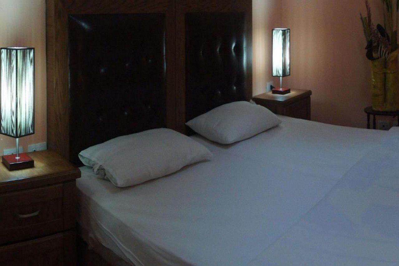 Bristol Hotel Tirana Kültér fotó
