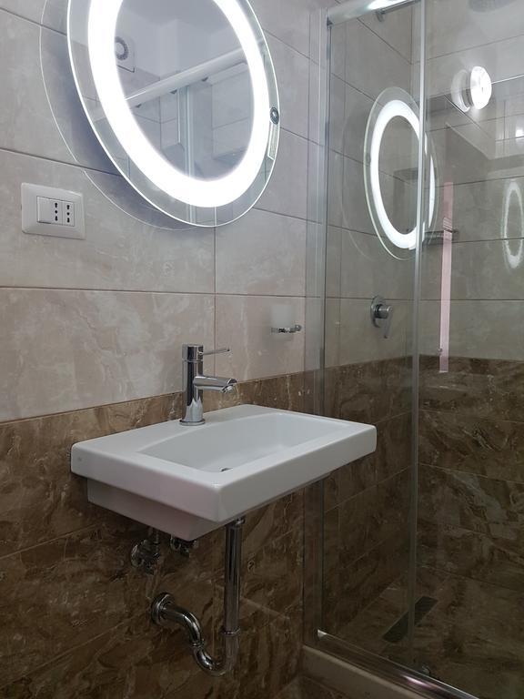 Bristol Hotel Tirana Kültér fotó